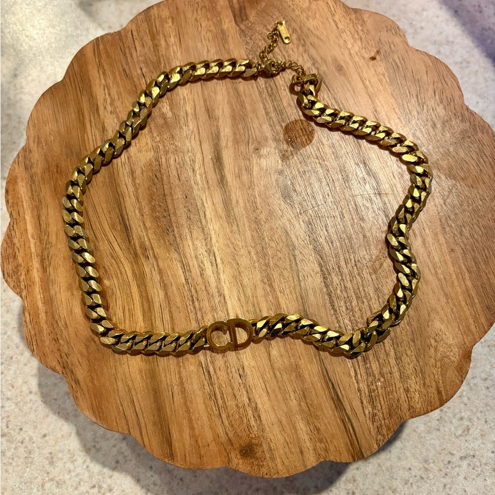 Gold fashion elegant Chain Necklace